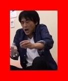 アメトーク ビビリ-1グランプリ 楽屋で突然の物音に驚く村上健志(フルーツポンチ)の写真 アメトーク ビビリ-1グランプリ 楽屋で突然の物音に驚く村上健志(フルーツポンチ)